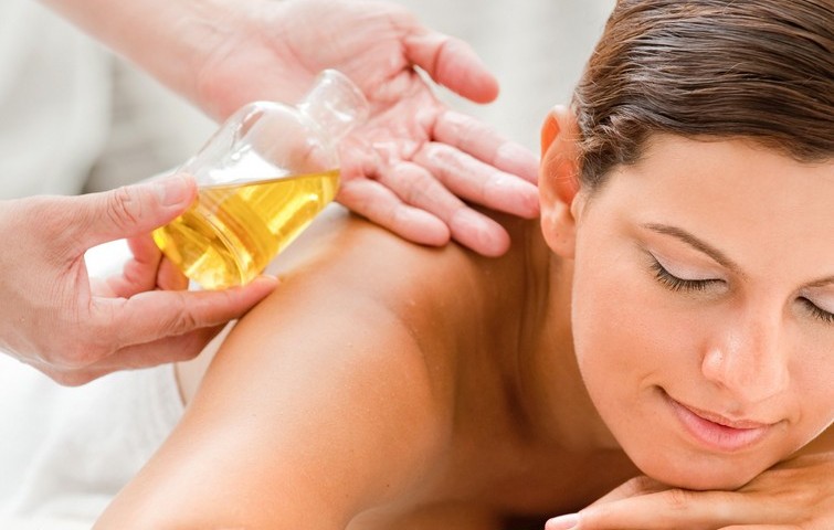full body oil massage Dubai
